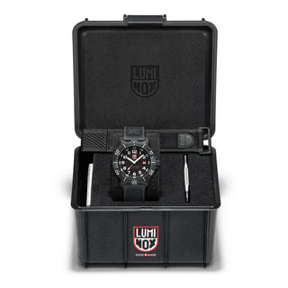 RELÓGIO LUMINOX NAVY SEAL (COMBO COM 2 PULSEIRAS - BORRACHA PRETA + VELCRO PRETO) - 45 MM CÓD.4231.SET