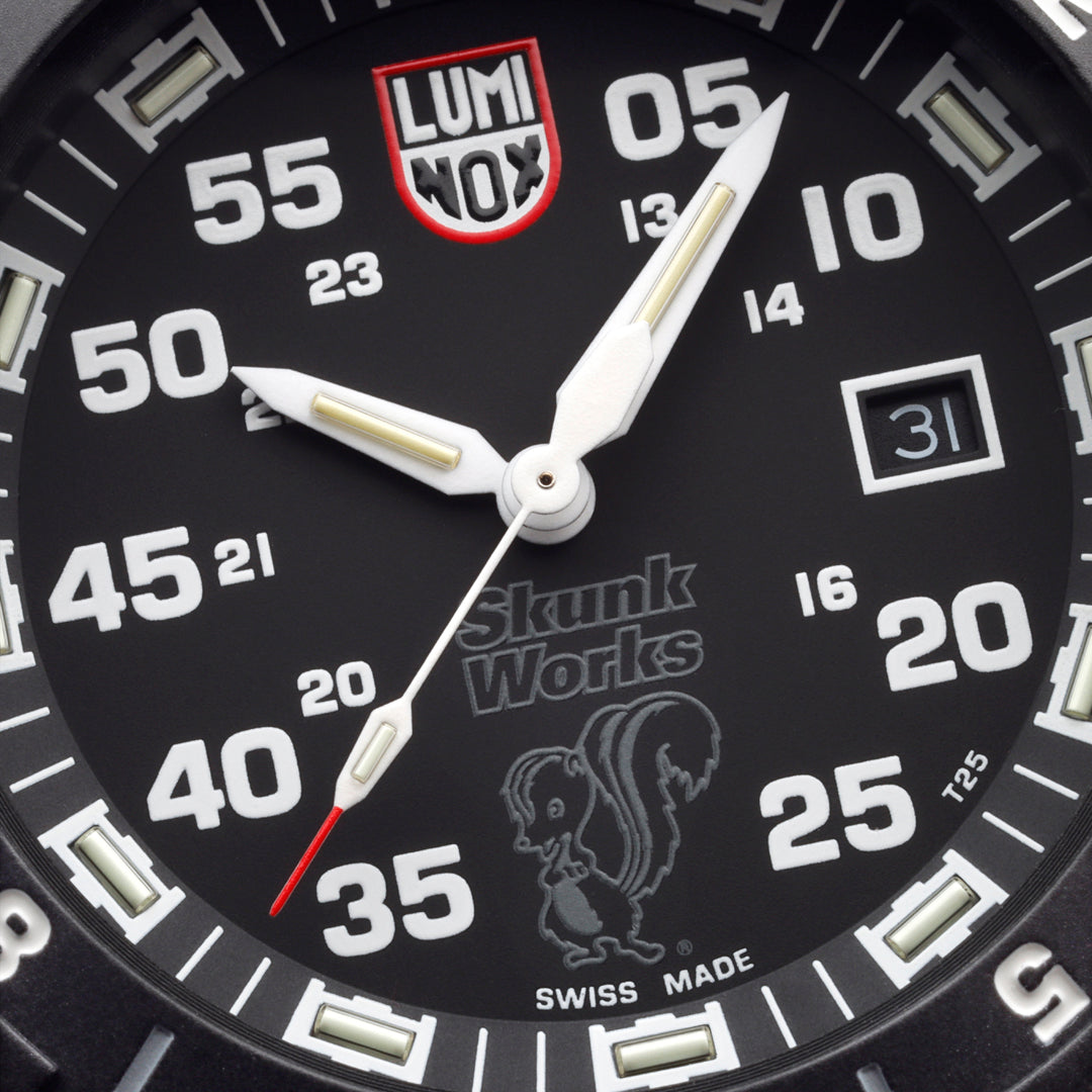 RELÓGIO LUMINOX F-117 NIGHTHAWK® x SKUNK WORKS® HERITAGE 44 MM CÓD