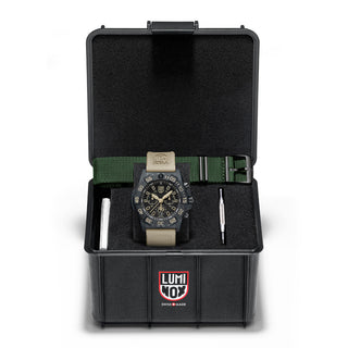 RELÓGIO LUMINOX NAVY SEAL FOUNDATION CHRONOGRAPH (RELÓGIO COM 2 PULSEIRAS: BORRACHA E NYLON) 45 MM CÓD.3590.NSF.SET