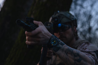RELÓGIO LUMINOX MIL-SPEC (COMBO RELÓGIO COM 2 PULSEIRAS - BORRACHA AZUL + TECIDO PRETO) 46 MM CÓD. 3355.SET