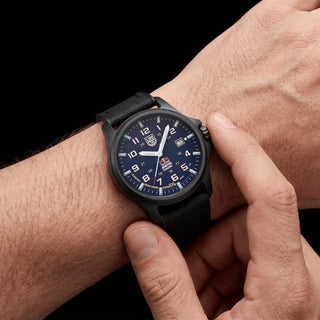 RELÓGIO LUMINOX ATACAMA FIELD 43MM - RED BULL AMPOL (EDIÇÃO LIMITADA) CÓD.1970.ARB